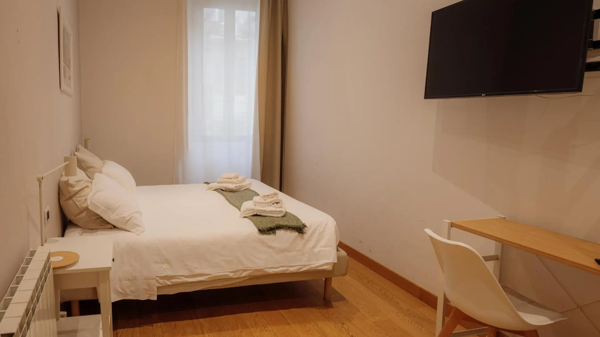 רומא Colosseo Guest House