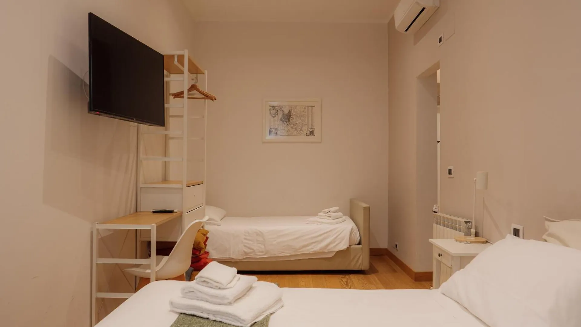 רומא Colosseo Guest House
