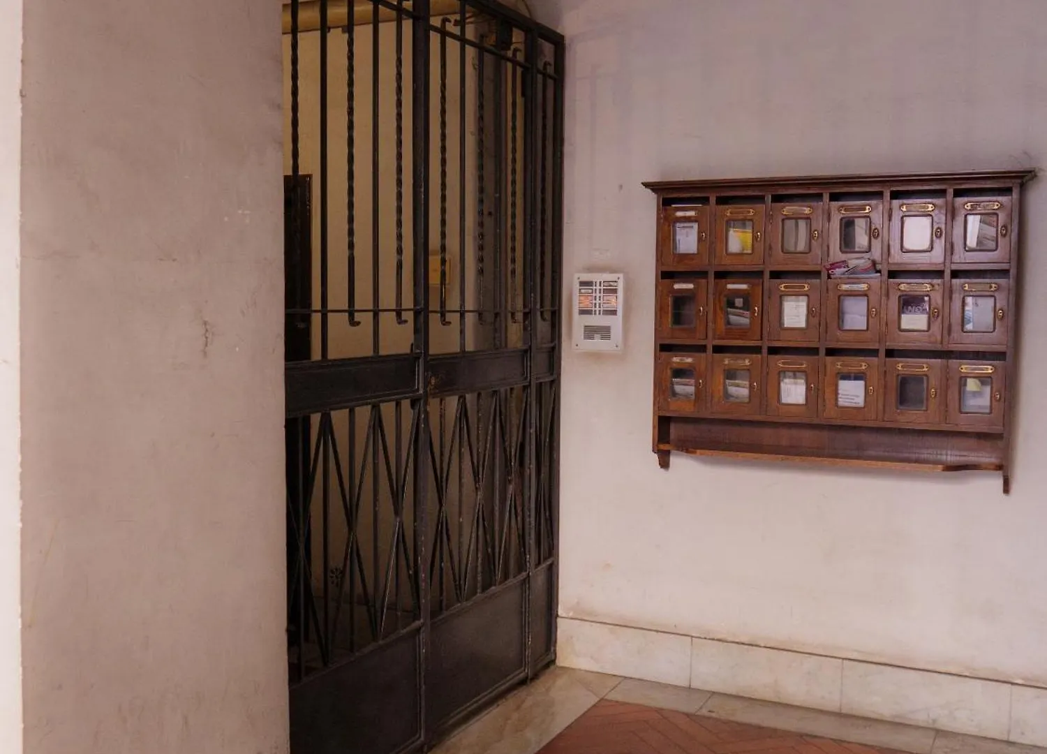 רומא Colosseo Guest House