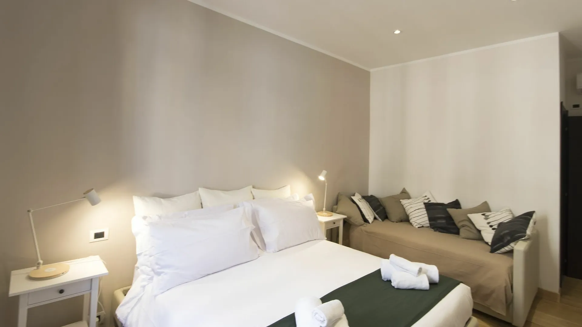 Colosseo Guest House ローマ 2*,  イタリア