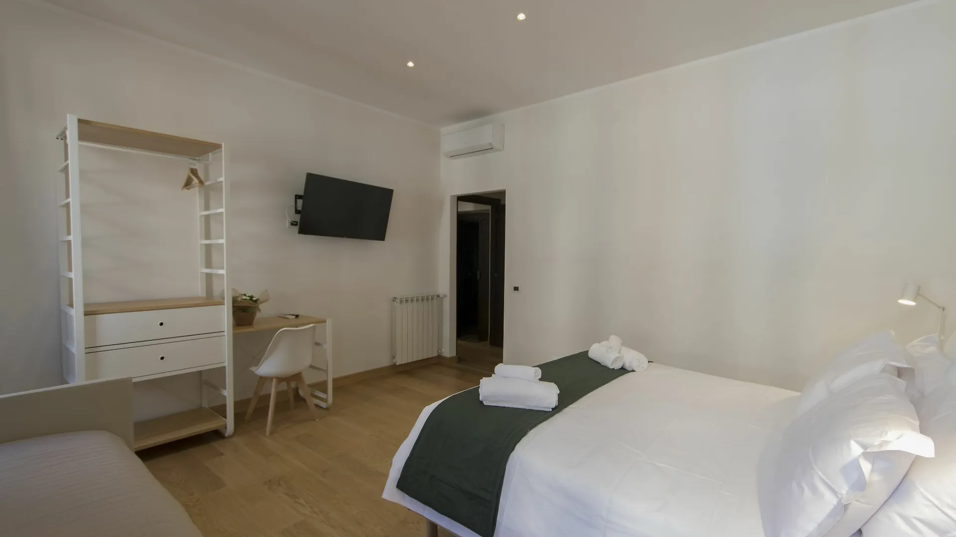 Colosseo Guest House Rome Italy